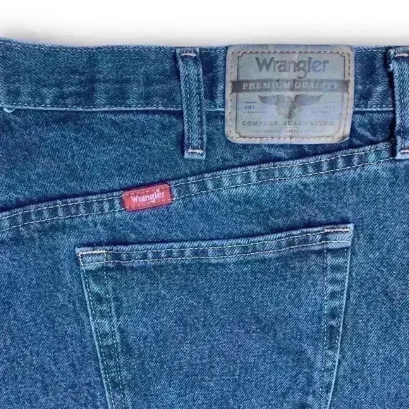 Wrangler Men's 42x30 Blue Straight Denim Jeans Relaxed Fit Zip Fly Cotton EUC - Picture 6 of 6